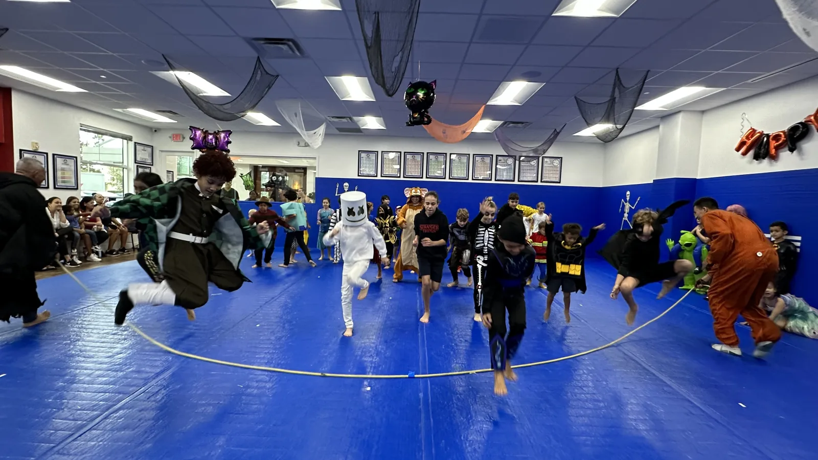 Muay Thai vs Kickboxing: What's the Difference?